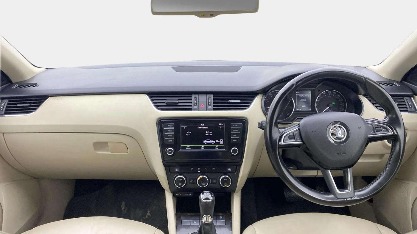 2016 Skoda Octavia STYLE PLUS AT 1.8 TSI, Petrol, Automatic, 98,770 km, Dashboard