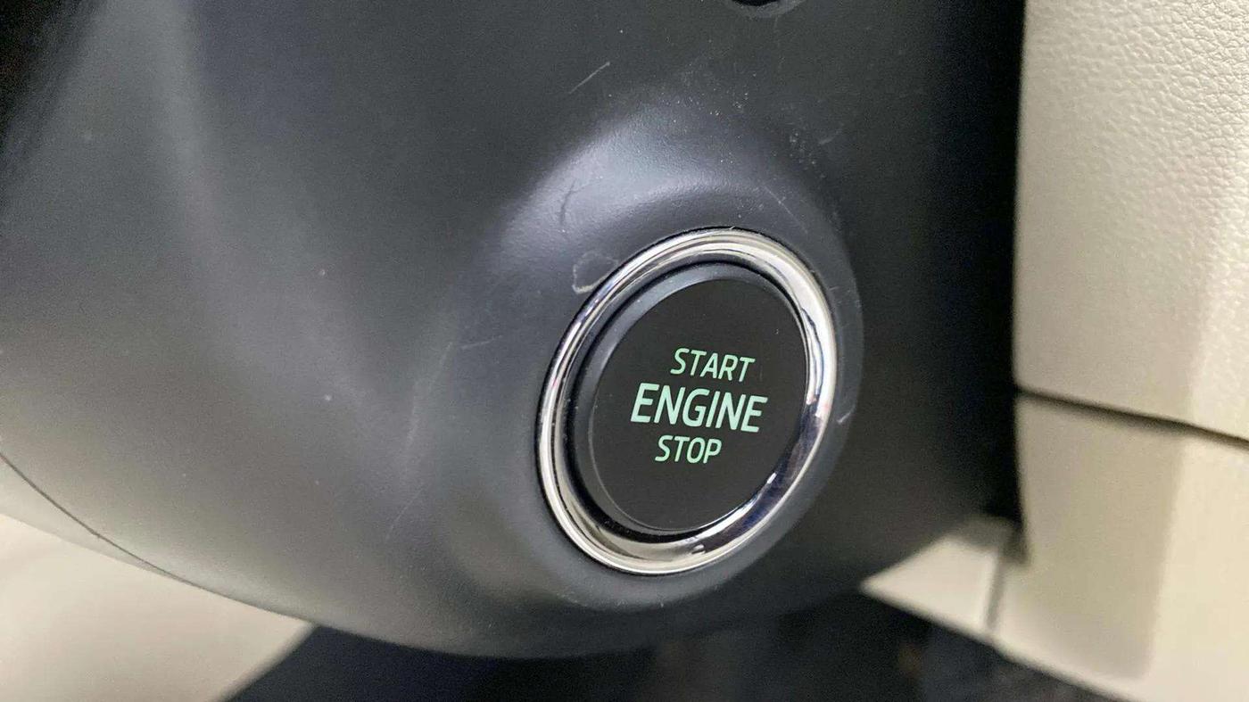 2016 Skoda Octavia STYLE PLUS AT 1.8 TSI, Petrol, Automatic, 98,770 km, Keyless Start/ Stop Button