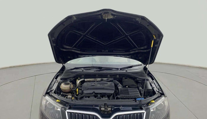 2016 Skoda Octavia STYLE PLUS AT 1.8 TSI, Petrol, Automatic, 98,374 km, Open Bonet
