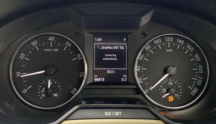 2016 Skoda Octavia STYLE PLUS AT 1.8 TSI, Petrol, Automatic, 98,374 km, Odometer Image