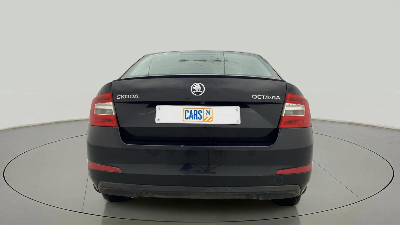 2016 Skoda Octavia STYLE PLUS AT 1.8 TSI, Petrol, Automatic, 98,770 km, Back/Rear
