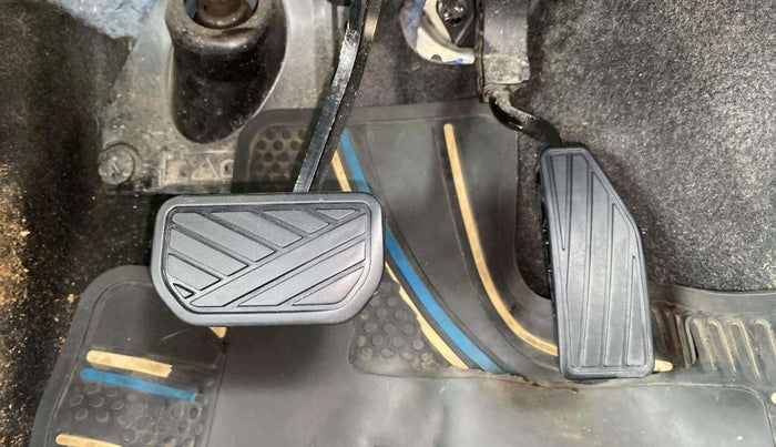 2020 Maruti IGNIS ALPHA 1.2 AMT, Petrol, Automatic, 34,485 km, Pedals