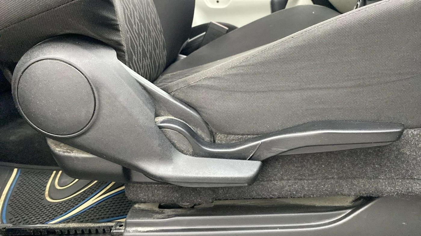2020 Maruti IGNIS ALPHA 1.2 AMT, Petrol, Automatic, 34,485 km, Driver Side Adjustment Panel