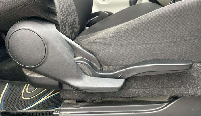 2020 Maruti IGNIS ALPHA 1.2 AMT, Petrol, Automatic, 34,485 km, Driver Side Adjustment Panel