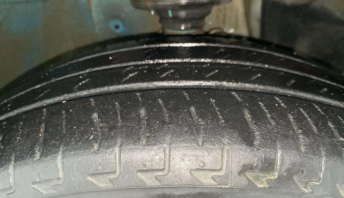 2020 Maruti IGNIS ALPHA 1.2 AMT, Petrol, Automatic, 34,485 km, Right Front Tyre Tread