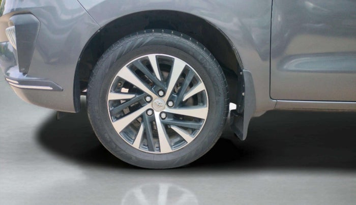 2021 Toyota Innova Crysta 2.4 ZX AT 7 STR, Diesel, Automatic, 99,912 km, Left Front Wheel