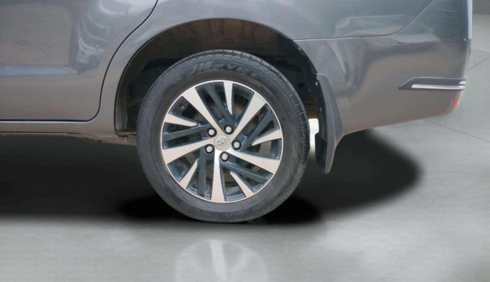 2021 Toyota Innova Crysta 2.4 ZX AT 7 STR, Diesel, Automatic, 99,912 km, Right Rear Wheel