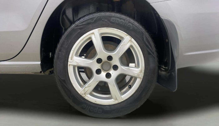 2013 Volkswagen Vento HIGHLINE PETROL AT, Petrol, Automatic, 94,359 km, Left Rear Wheel