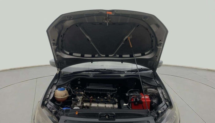2013 Volkswagen Vento HIGHLINE PETROL AT, Petrol, Automatic, 94,359 km, Open Bonet