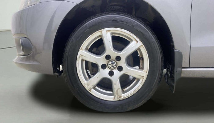 2013 Volkswagen Vento HIGHLINE PETROL AT, Petrol, Automatic, 94,359 km, Left Front Wheel