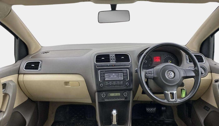 2013 Volkswagen Vento HIGHLINE PETROL AT, Petrol, Automatic, 94,359 km, Dashboard