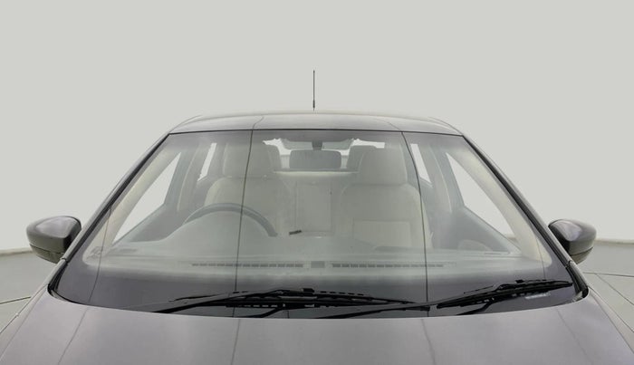 2013 Volkswagen Vento HIGHLINE PETROL AT, Petrol, Automatic, 94,359 km, Front Windshield