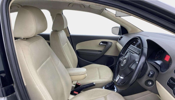 2013 Volkswagen Vento HIGHLINE PETROL AT, Petrol, Automatic, 94,359 km, Right Side Front Door Cabin