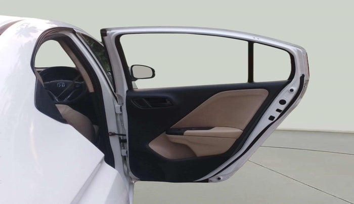 2016 Honda City 1.5L I-VTEC SV CVT, Petrol, Automatic, 1,16,465 km, RHS Rear Door