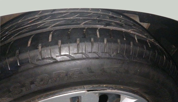 2016 Honda City 1.5L I-VTEC SV CVT, Petrol, Automatic, 1,16,465 km, Right Front Tyre Tread