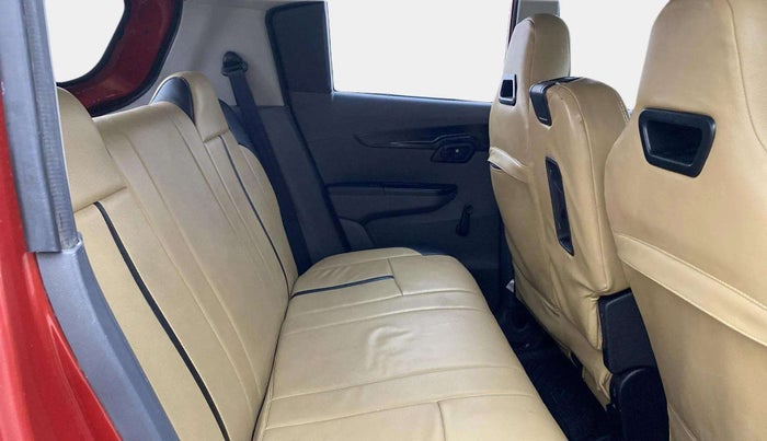 2017 Mahindra KUV 100 NXT K2 P 6 STR, Petrol, Manual, 49,740 km, Right Side Rear Door Cabin