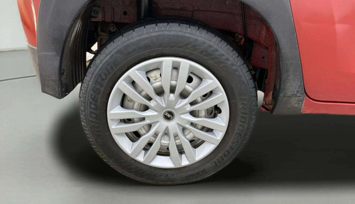 2017 Mahindra KUV 100 NXT K2 P 6 STR, Petrol, Manual, 49,740 km, Right Rear Wheel