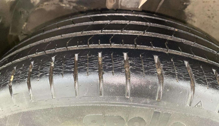 2018 Maruti Baleno ALPHA PETROL 1.2, Petrol, Manual, 26,469 km, Left Front Tyre Tread