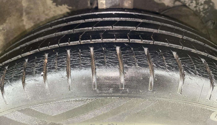 2018 Maruti Baleno ALPHA PETROL 1.2, Petrol, Manual, 26,469 km, Right Front Tyre Tread