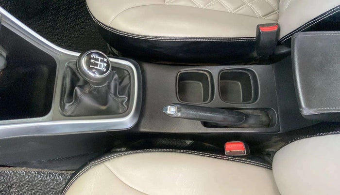 2018 Maruti S Cross ZETA 1.3, Diesel, Manual, 84,493 km, Gear Lever