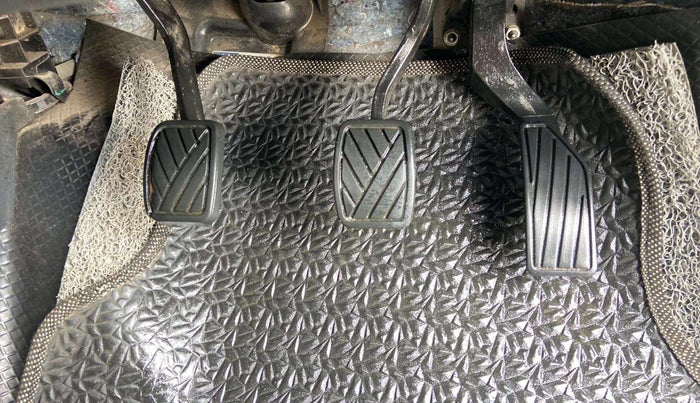 2018 Maruti S Cross ZETA 1.3, Diesel, Manual, 84,493 km, Pedals