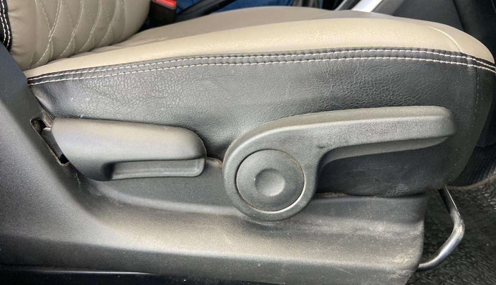 2018 Maruti S Cross ZETA 1.3, Diesel, Manual, 84,493 km, Driver Side Adjustment Panel