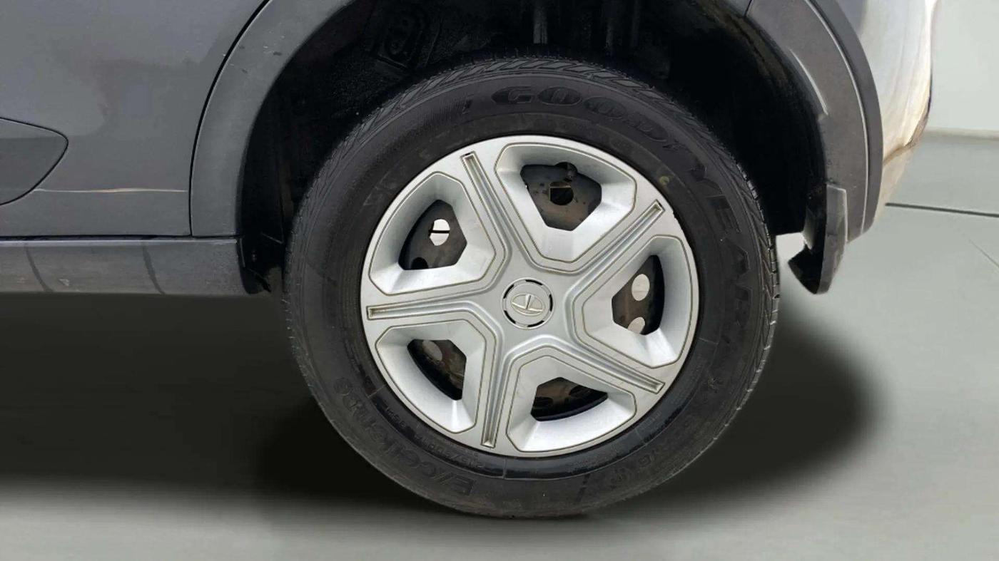 2019 Tata NEXON XMA PETROL, Petrol, Automatic, 64,508 km, Left Rear Wheel