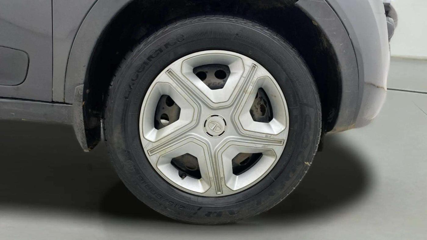 2019 Tata NEXON XMA PETROL, Petrol, Automatic, 64,508 km, Right Front Wheel