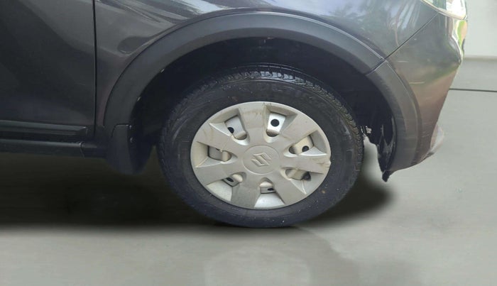 2022 Maruti Alto K10 LXI, Petrol, Manual, 43,734 km, Right Front Wheel