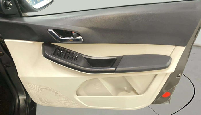 2023 Tata Tiago XZ PLUS PETROL, Petrol, Manual, 44,764 km, Driver Side Door Panels Control