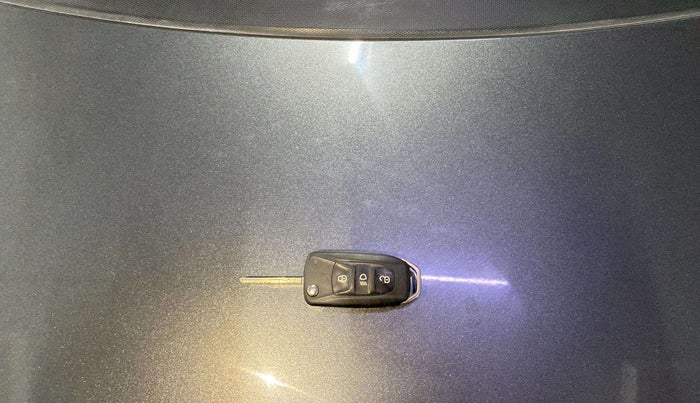 2023 Tata Tiago XZ PLUS PETROL, Petrol, Manual, 44,764 km, Key Close Up