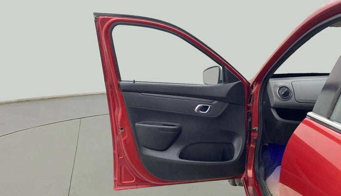 2018 Renault Kwid RXT 1.0, Petrol, Manual, 47,706 km, LHS Front Door