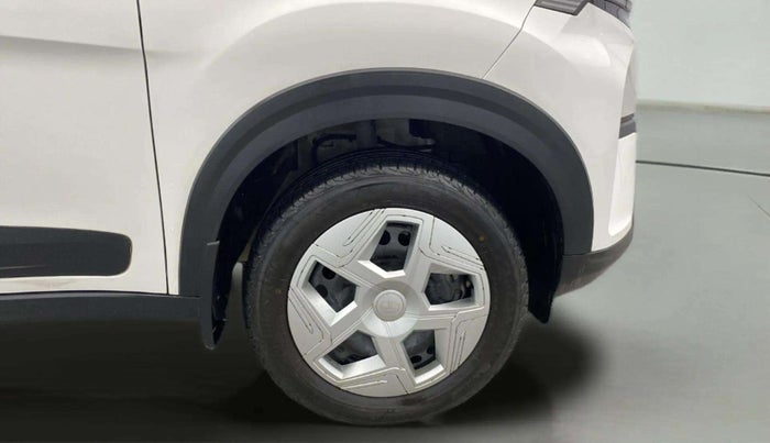 2024 Tata NEXON PURE 1.2 PETROL, Petrol, Manual, 31,225 km, Right Front Wheel