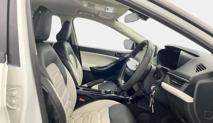 2024 Tata NEXON PURE 1.2 PETROL, Petrol, Manual, 31,225 km, Right Side Front Door Cabin
