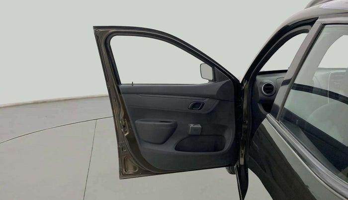 2016 Renault Kwid RXL, Petrol, Manual, 62,434 km, LHS Front Door
