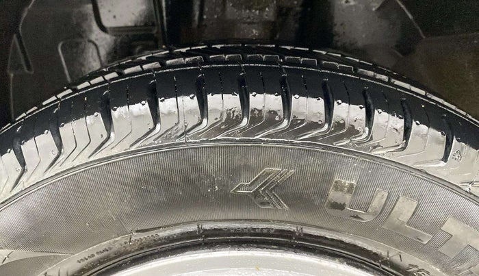 2016 Renault Kwid RXL, Petrol, Manual, 62,434 km, Left Front Tyre Tread