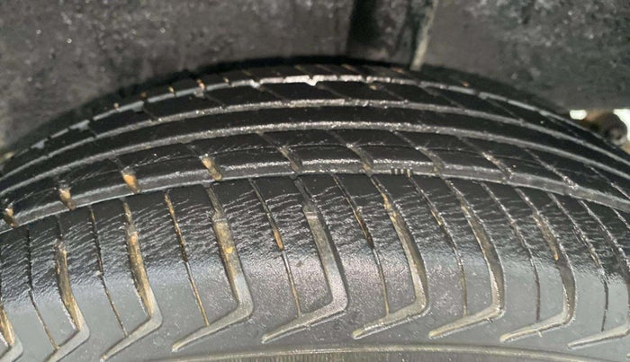 2019 Renault Kwid RXL, Petrol, Manual, 20,783 km, Left Rear Tyre Tread