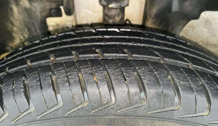 2019 Renault Kwid RXL, Petrol, Manual, 20,783 km, Left Front Tyre Tread