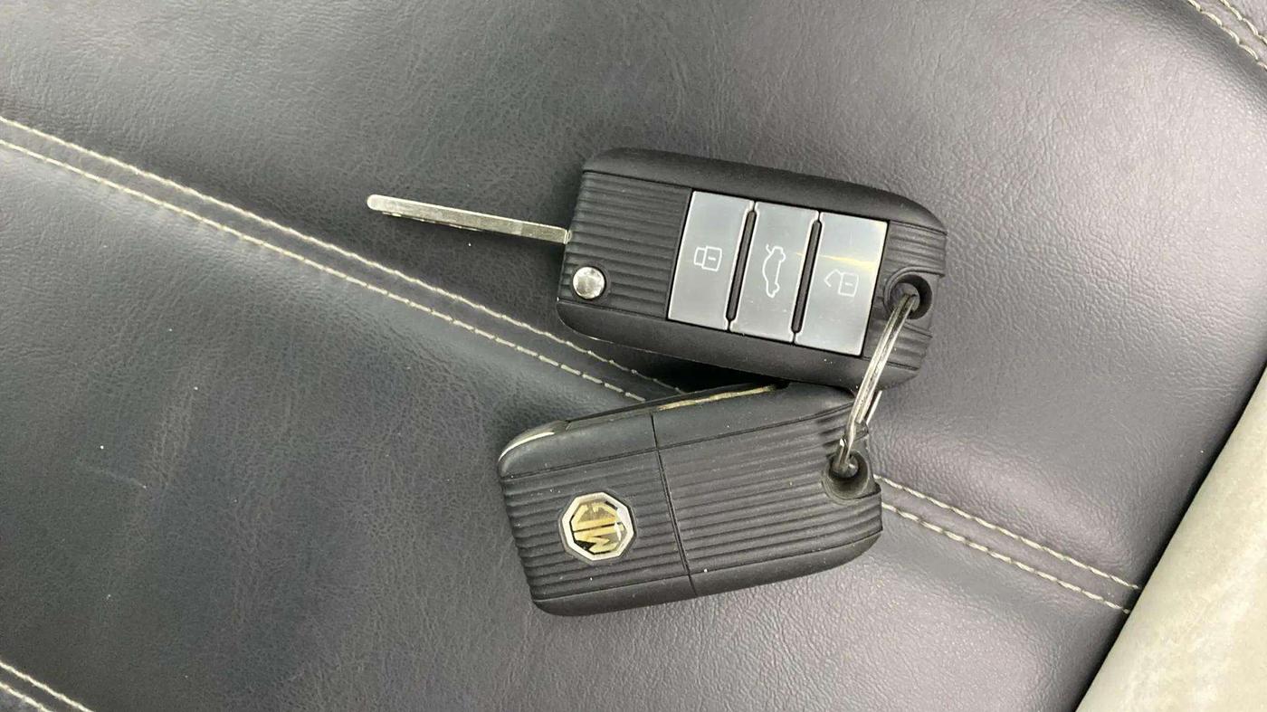 2022 MG ASTOR STYLE 1.5 MT, Petrol, Manual, 13,021 km, Key Close Up