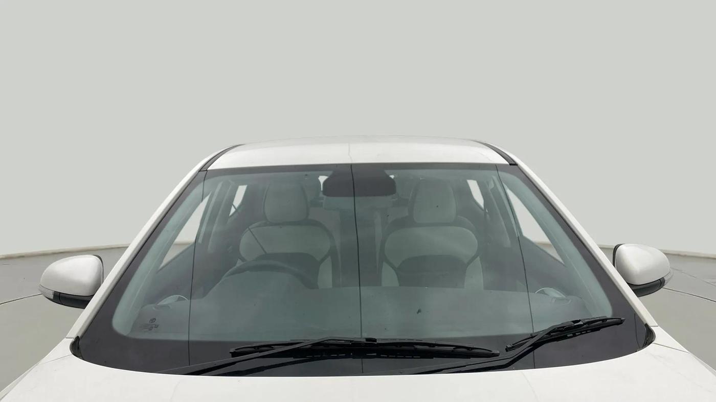 2022 MG ASTOR STYLE 1.5 MT, Petrol, Manual, 13,021 km, Front Windshield