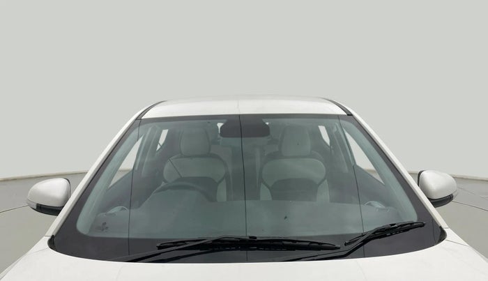 2022 MG ASTOR STYLE 1.5 MT, Petrol, Manual, 13,021 km, Front Windshield