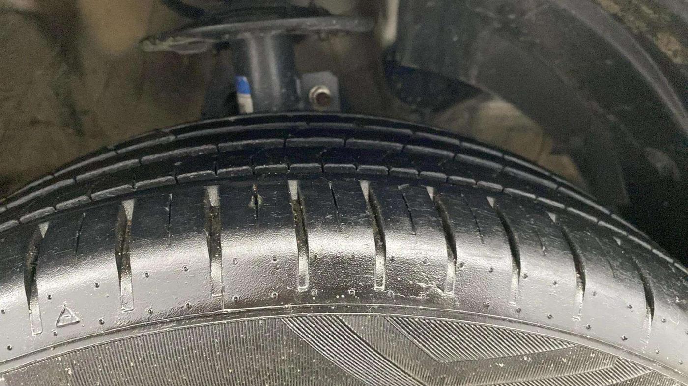 2023 Maruti Baleno ALPHA PETROL 1.2, Petrol, Manual, 14,375 km, Right Front Tyre Tread