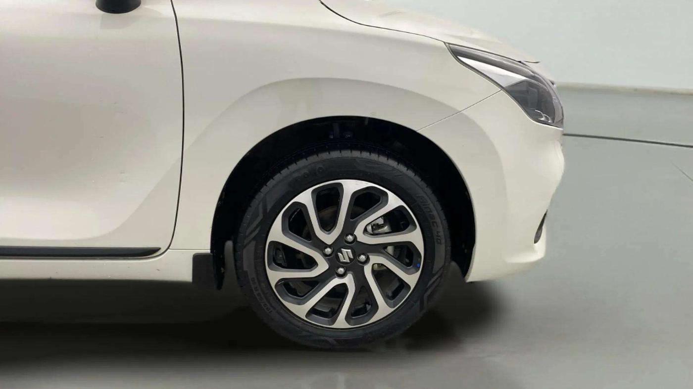 2023 Maruti Baleno ALPHA PETROL 1.2, Petrol, Manual, 14,375 km, Right Front Wheel