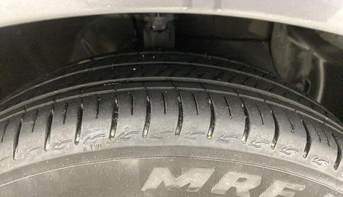 2023 Hyundai AURA SX 1.2 CNG, CNG, Manual, 56,276 km, Right Front Tyre Tread