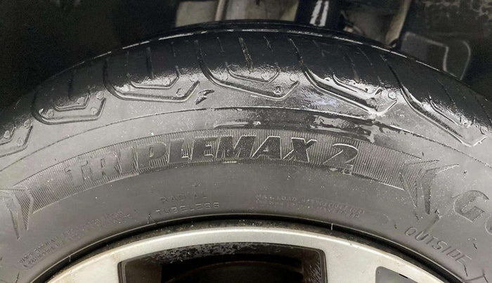 2022 Tata TIGOR XZ PLUS CNG DUAL TONE, CNG, Manual, 65,300 km, Right Front Tyre Tread