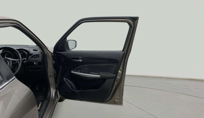 2020 Maruti Swift ZXI PLUS, Petrol, Manual, 33,941 km, RHS Front Door