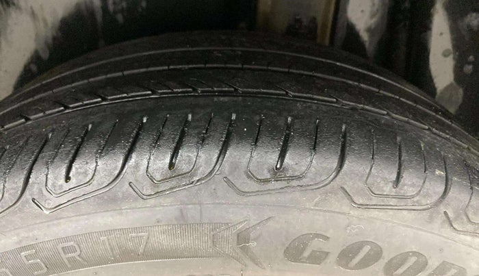 2022 Volkswagen TAIGUN GT PLUS 1.5 TSI DSG, Petrol, Automatic, 33,831 km, Left Rear Tyre Tread