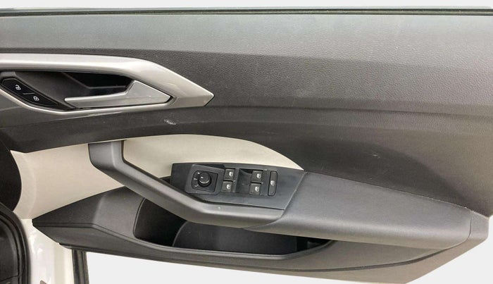2022 Volkswagen TAIGUN GT PLUS 1.5 TSI DSG, Petrol, Automatic, 33,831 km, Driver Side Door Panels Control