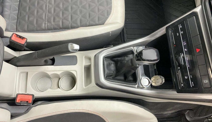 2022 Volkswagen TAIGUN GT PLUS 1.5 TSI DSG, Petrol, Automatic, 33,831 km, Gear Lever