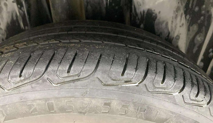 2022 Volkswagen TAIGUN GT PLUS 1.5 TSI DSG, Petrol, Automatic, 33,831 km, Right Rear Tyre Tread